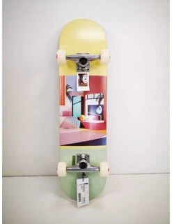 SKATEBOARD GLOBE PETER TARKA 8"